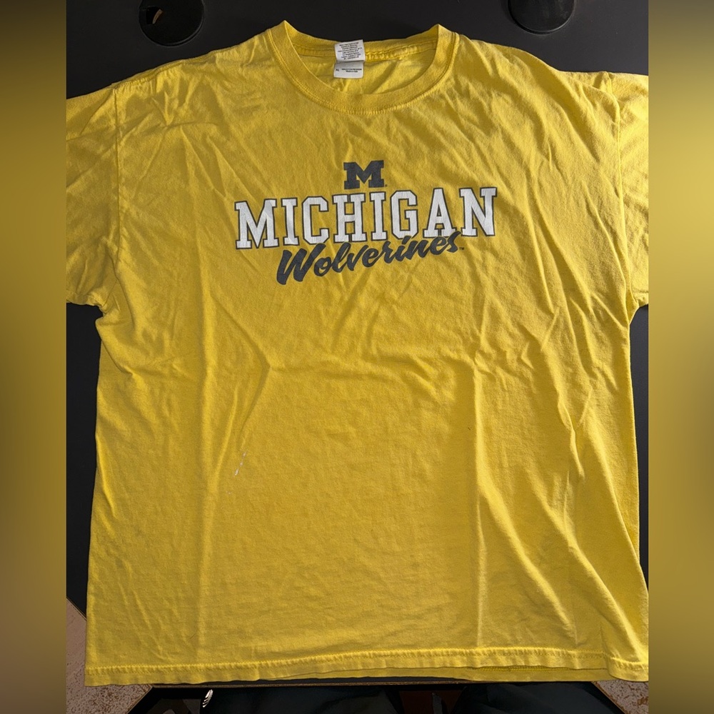 Michigan Wolverines Graphic Tee - Short Sleeve - XL - UofM NCAA
